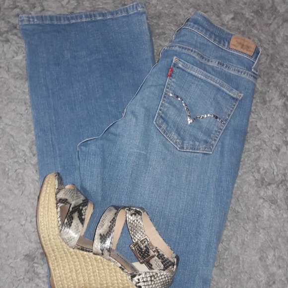 512 Levi's Perfectly Slimming Bootcut Jeans - Picture 8 of 8